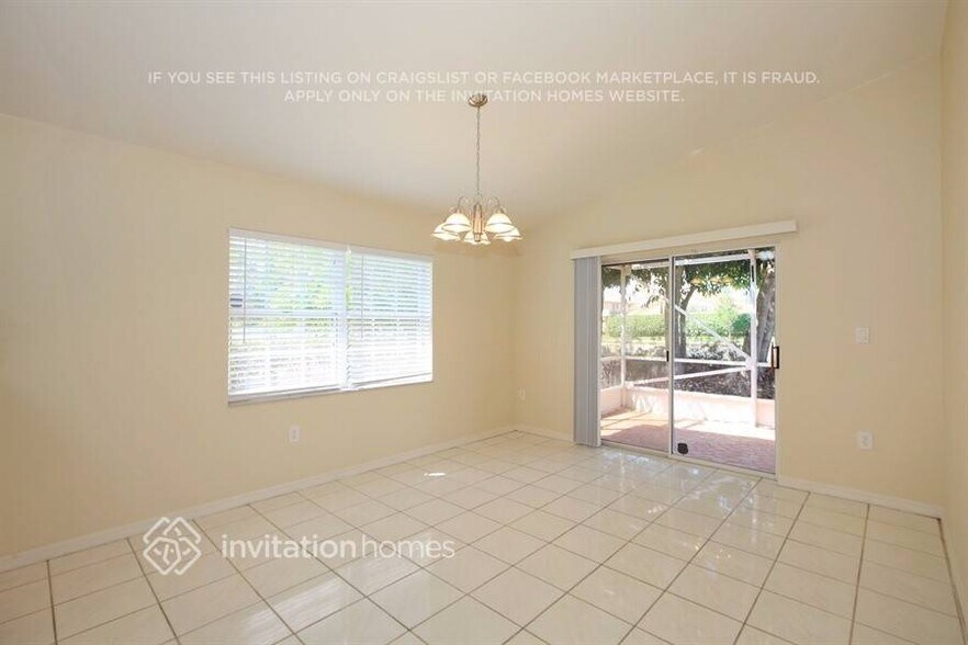 Building Photo - 504 SW 177th Ave