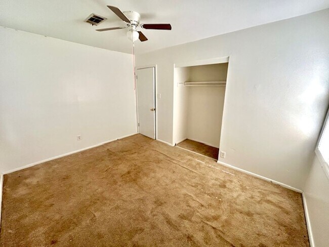 Building Photo - 3004 Belafonte Ave NW