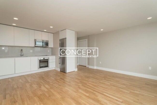 Building Photo - 334A Harvard St. Unit 7