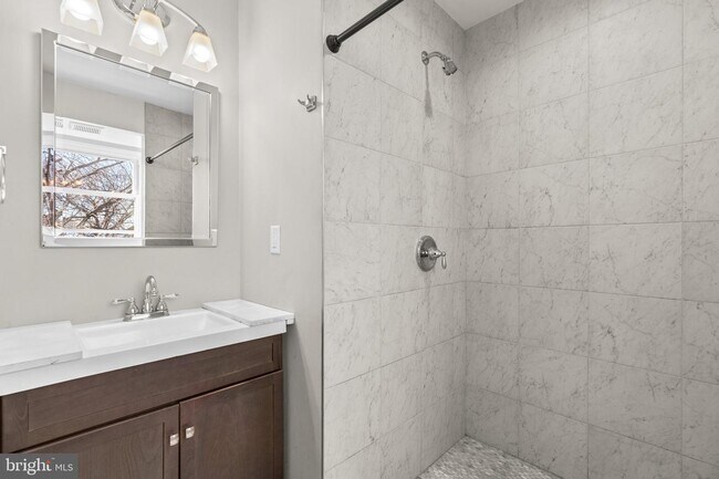 Building Photo - 8221 Millfield Ct