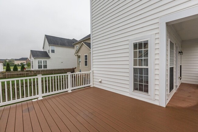 Building Photo - 2705 Mae Wade Ave