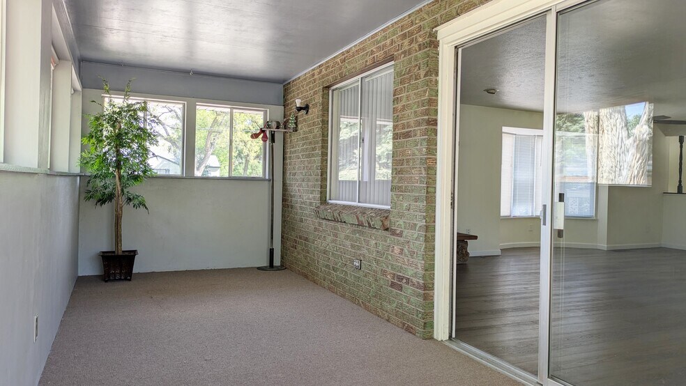 Building Photo - 8820 W 32nd Ave