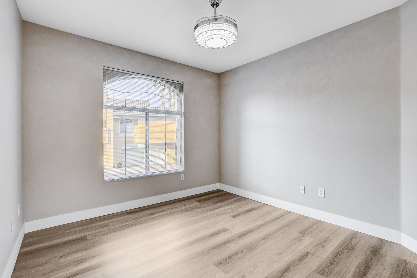 Building Photo - 1713 Sky of Red Dr