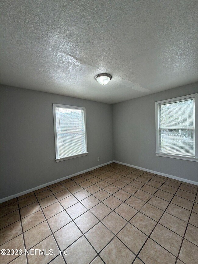 Building Photo - 5326 Mays Dr