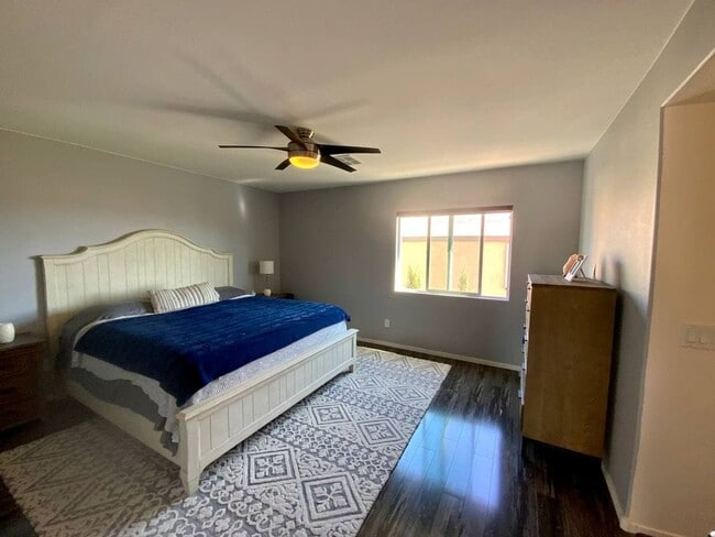 Building Photo - UNIQUE MODERN 3 STORY, 2BED, 3BATH WITH A ROOFTOP DECK!