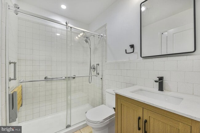 Building Photo - 1403 Ellison St