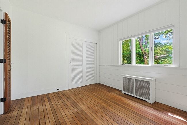 Building Photo - 149 Copeland St