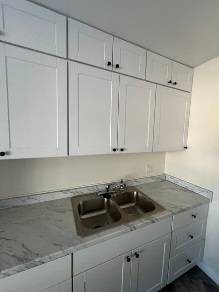 Building Photo - 2324 E Commonwealth Ave