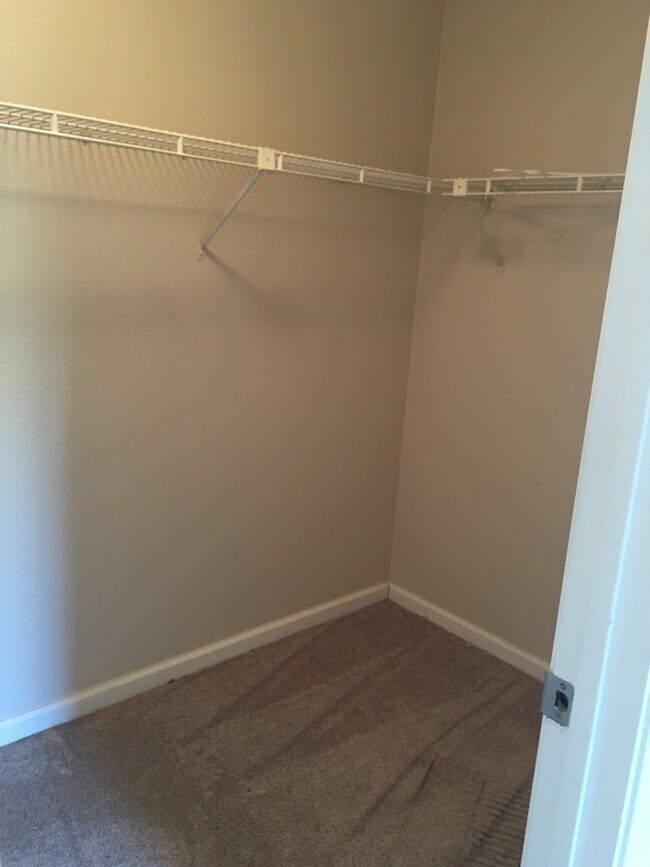 walk-in closet in the 3rd bedroom - 880 E Fremont Ave