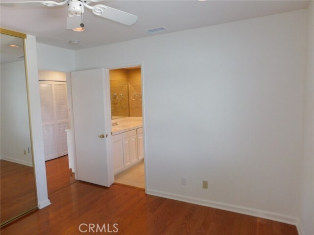 Building Photo - 7 Lakeview