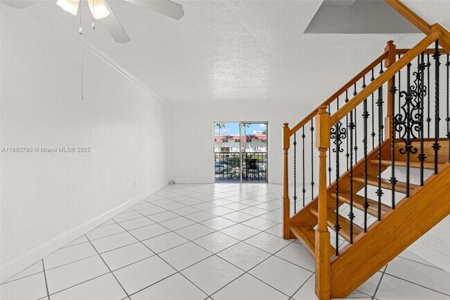 Building Photo - 8650 SW 67th Ave