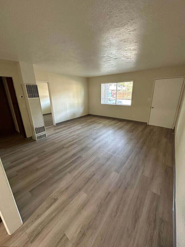 Building Photo - (474) 15th Street Apartments - 2 Bedroom /...