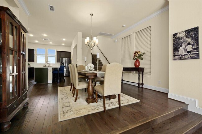 Building Photo - 8406 Oak Leaf Point Dr