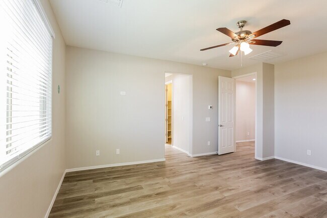 Building Photo - 7931 E Boise St