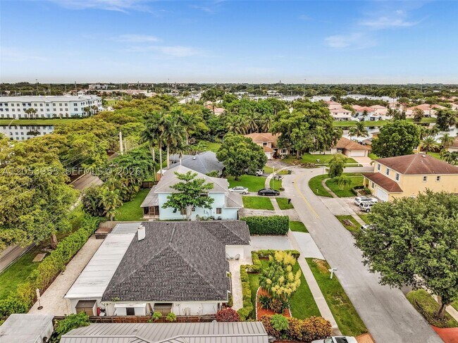 Building Photo - 630 SW 100th Terrace