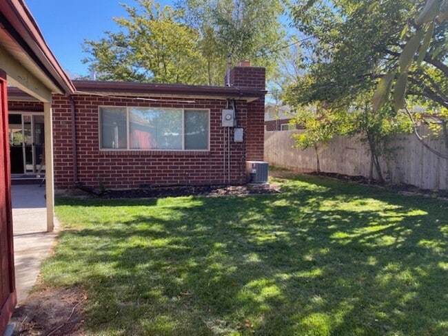 Building Photo - 1163 Buccaneer Dr