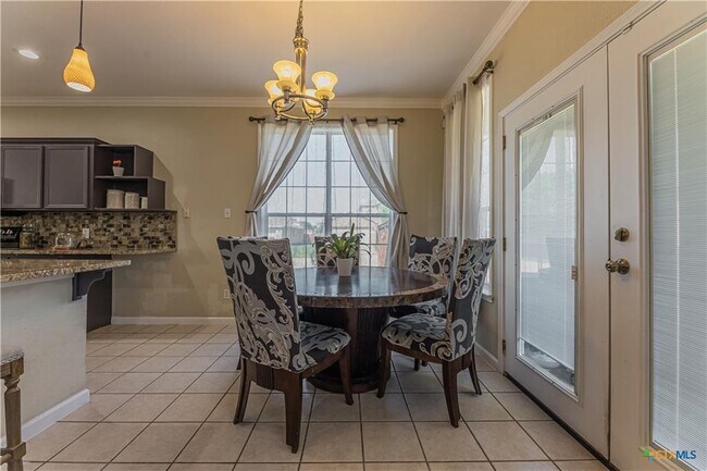 Building Photo - 701 Bighorn Dr