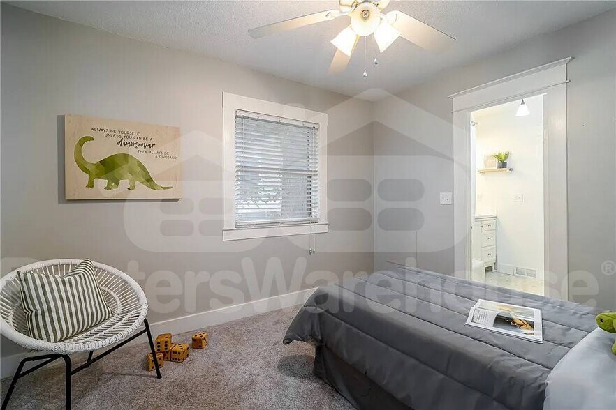 Building Photo - 737 28th St