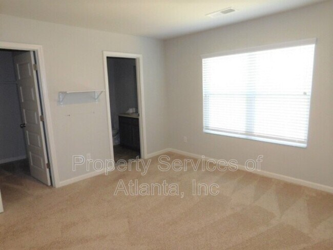 Building Photo - 2633 Parrish Ct