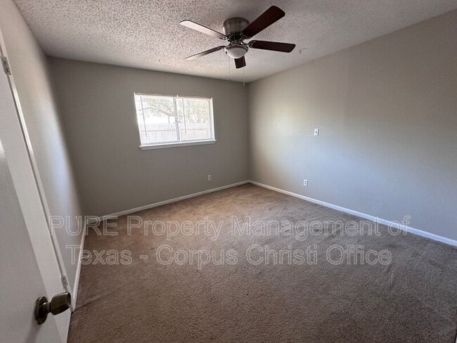 Building Photo - 4029 Brownwood Cir