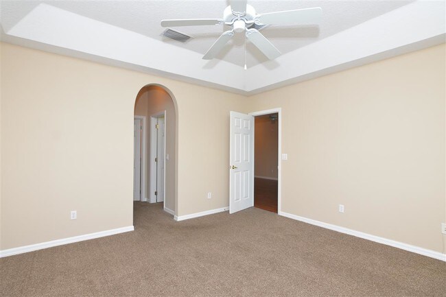 Building Photo - 9435 Myrtle Creek Ln