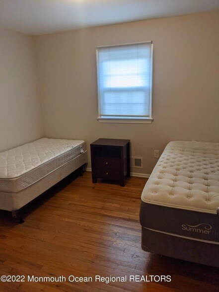 Building Photo - 1304 Franklin Ave