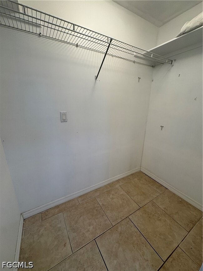 Building Photo - 311 SW 48th Terrace