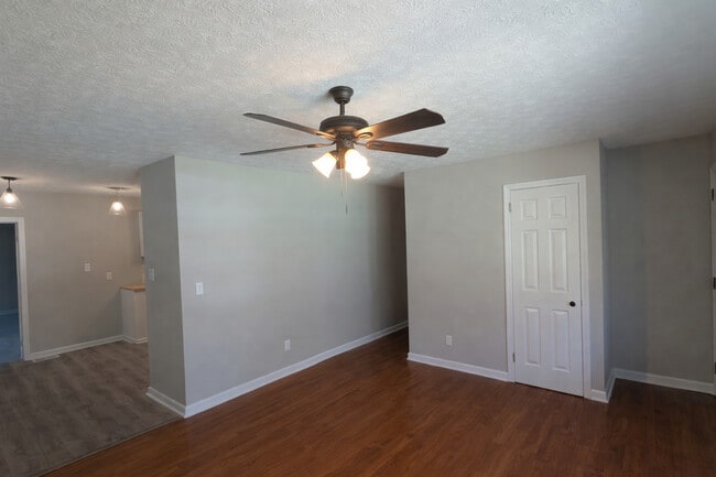 Building Photo - 311 Orchard Ln