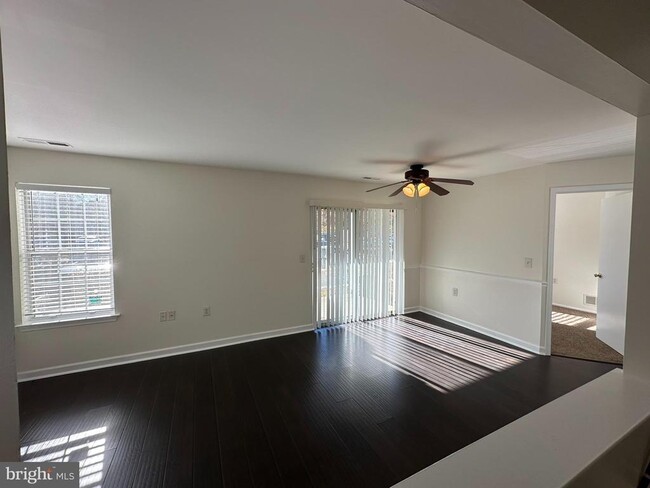 Building Photo - 511 Walden Cir