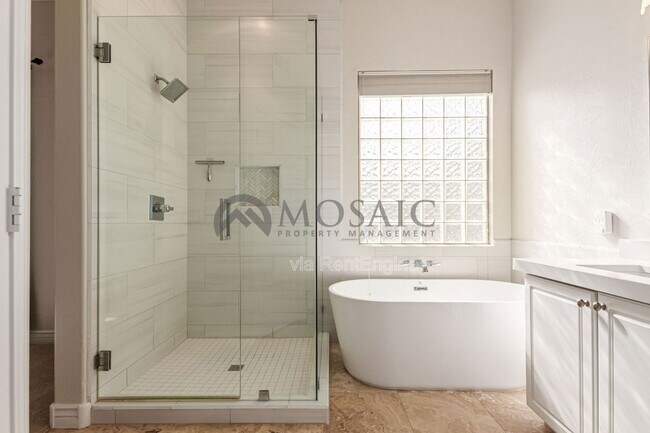 Building Photo - 745 W Citrus Way