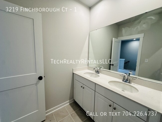 Building Photo - 3219 Finchborough Ct