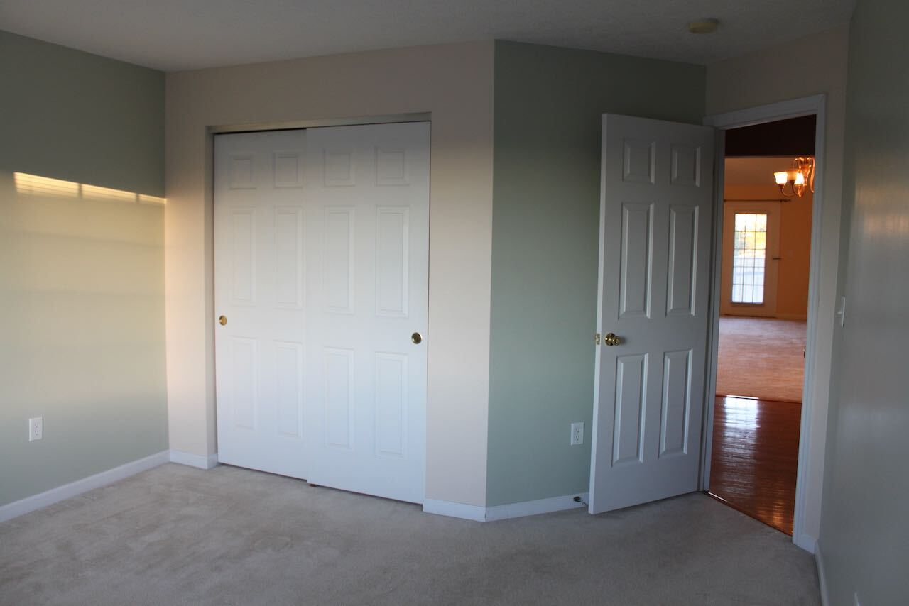 Third bedroom with regular closer - 5628 Harbourwatch Way