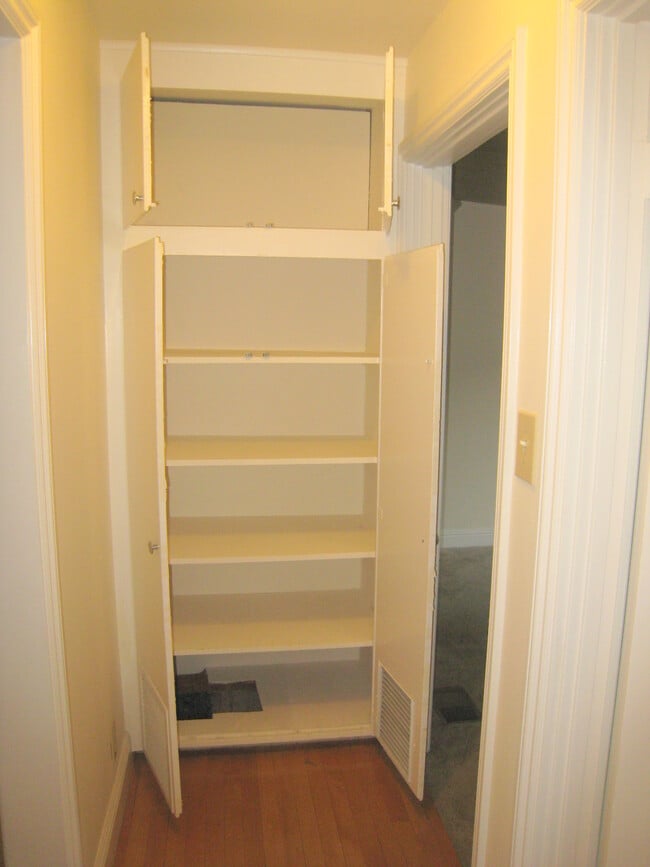 Interior Hall Storage - 1600 N Verdugo Rd