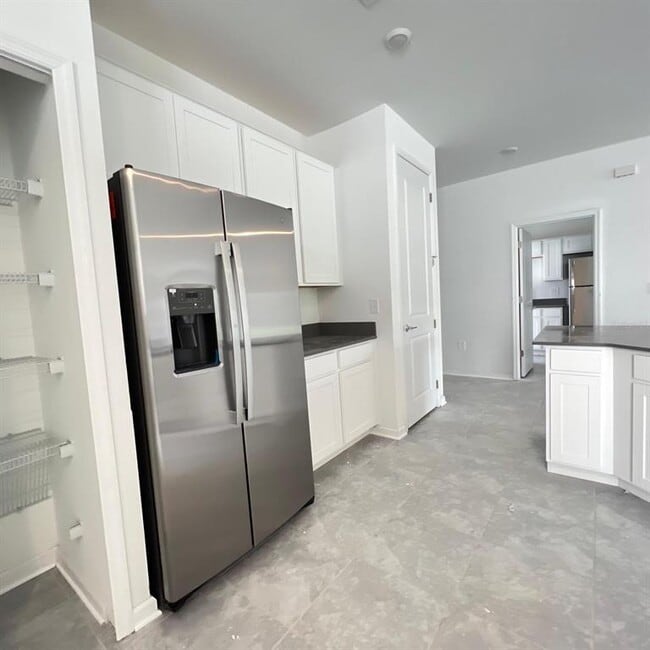 Building Photo - 836 Daring Dr