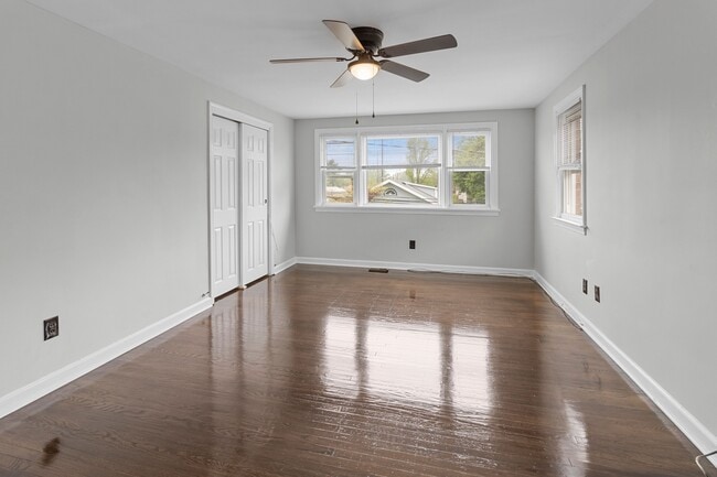 Building Photo - 145 Isabel Ave