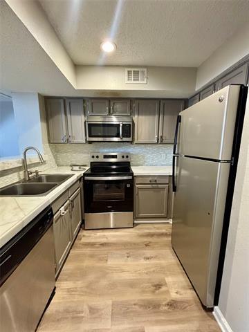 Building Photo - 2301 Basil Dr