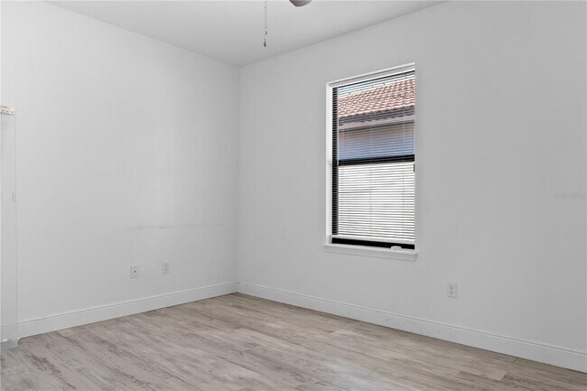 Building Photo - 2926 Siesta View Dr