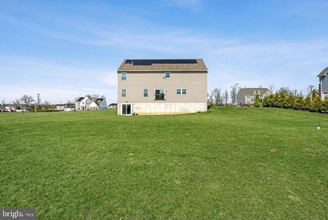 Building Photo - 40 Gina Dr