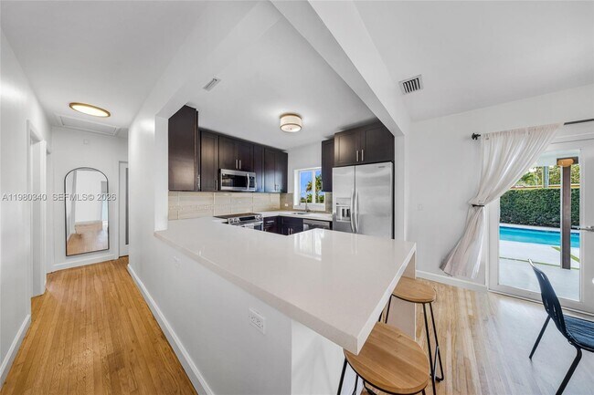 Building Photo - 172 Bentley Dr