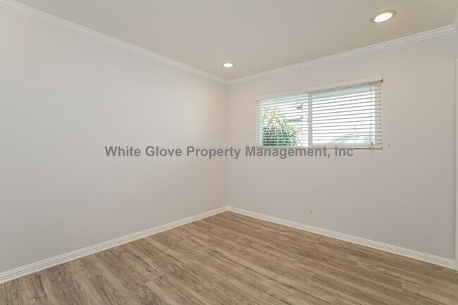 Building Photo - Stylishly Remodeled 2 Bed Townhome in Prime Temple City Location