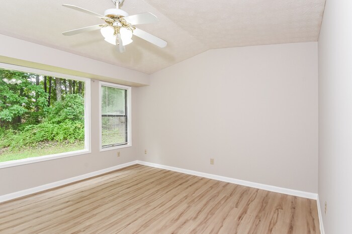 Building Photo - 5975 Wellborn Trail