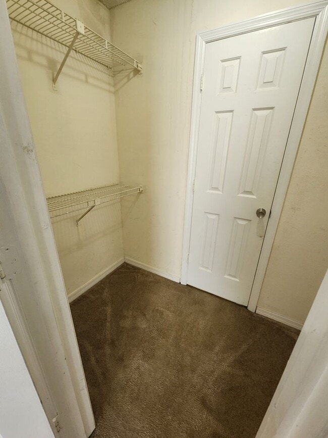 Building Photo - : 2 Bedroom 2 Bath Condo