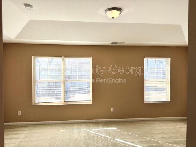 Building Photo - 2390 Camden Oak Way