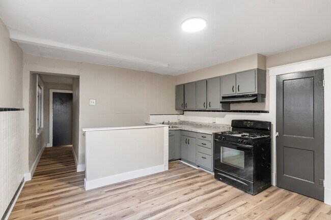 Building Photo - 8212 Toddy Ave