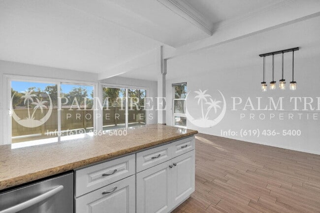 Building Photo - 4065 Harrison St