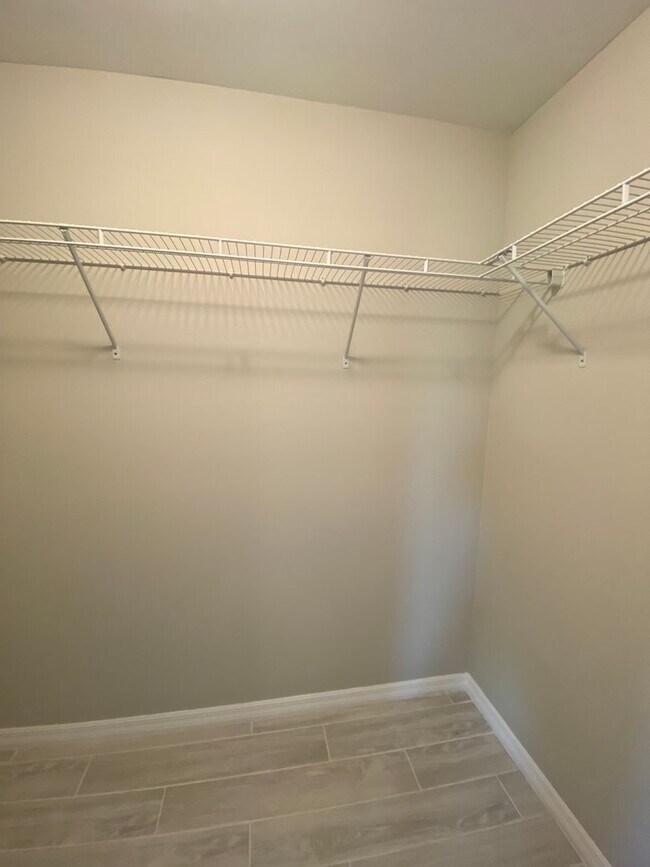 Building Photo - House for rent