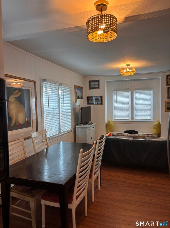 Building Photo - 11 Uncas Rd