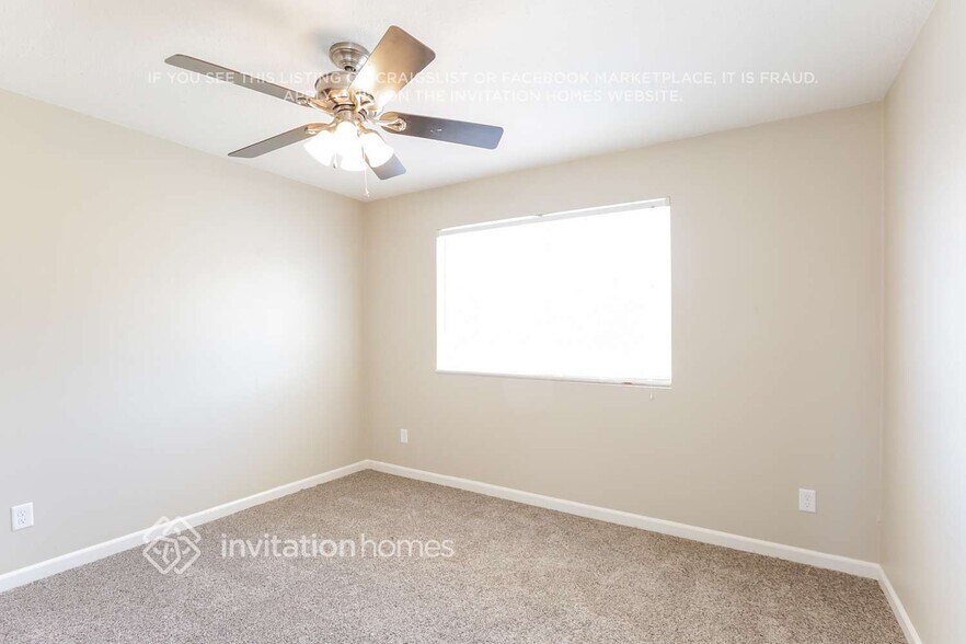 Building Photo - 3843 W Bloomfield Rd