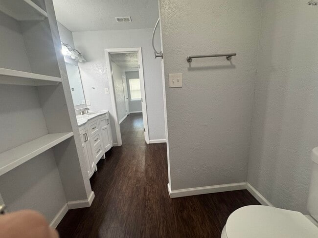 Building Photo - 4123 Beard Ave