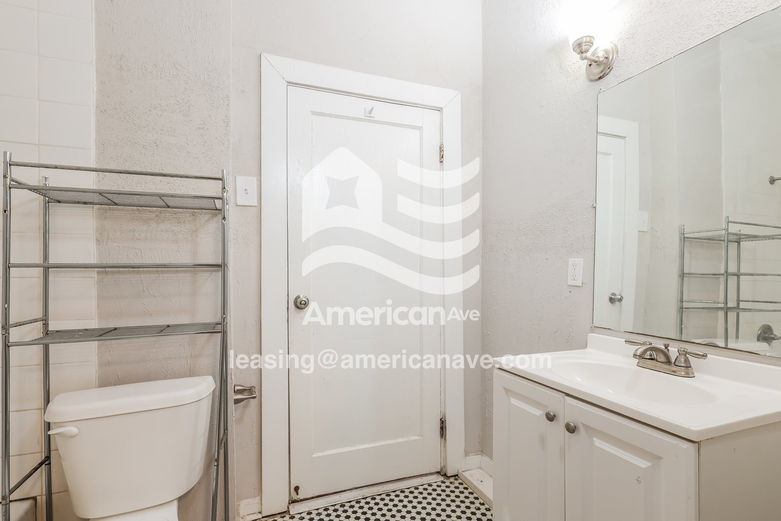 Building Photo - 465 E Ridgeway St